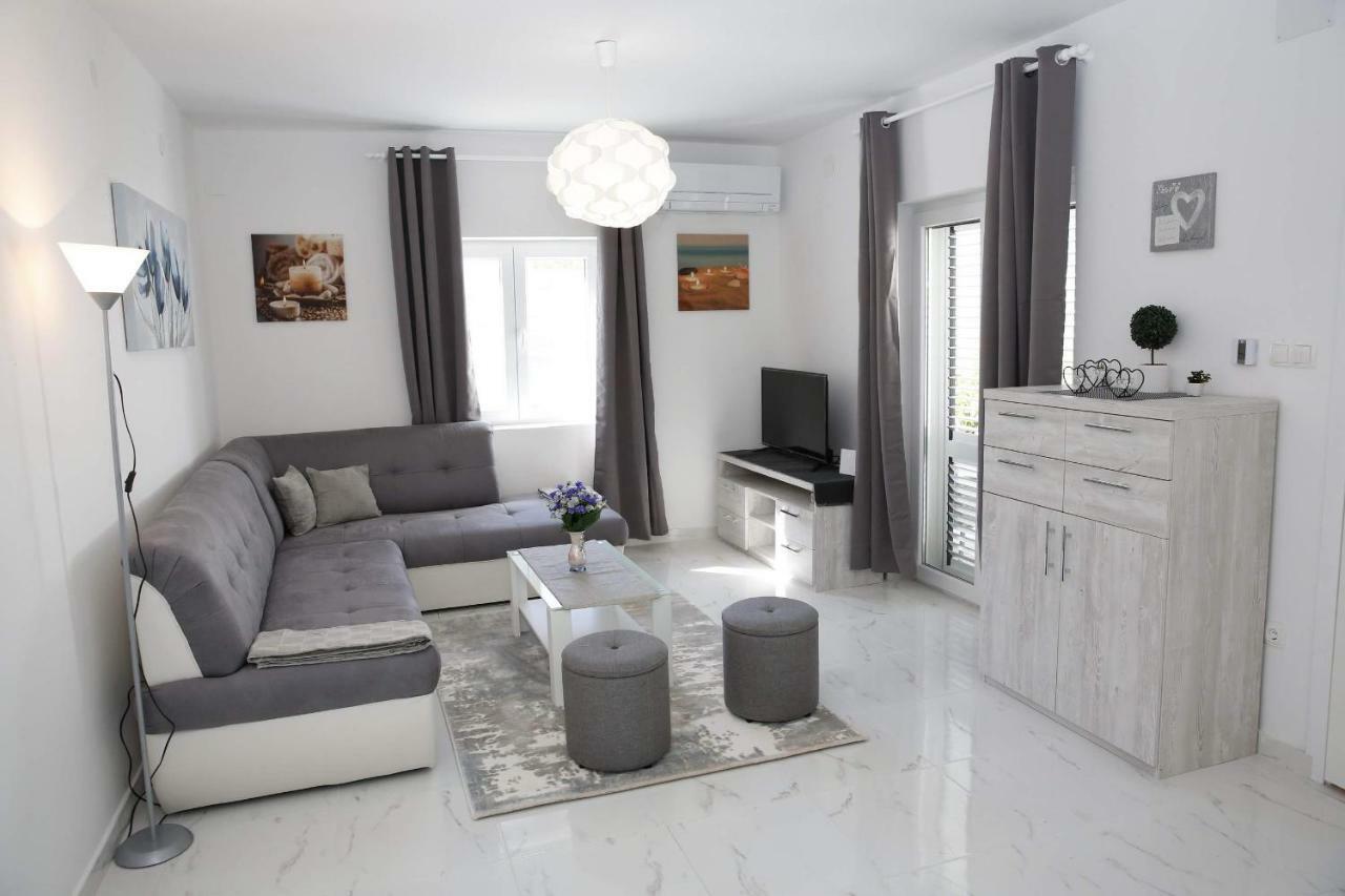House Vidamo - Vacation Home With Swimming Pool Mala Cista Extérieur photo